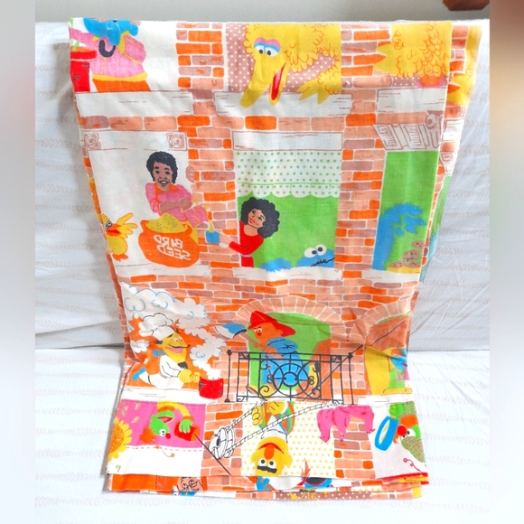 Vintage 70s Sesame Street Apartment Building Twin Flat Sheet 66" x 94" - Picture 1 of 12